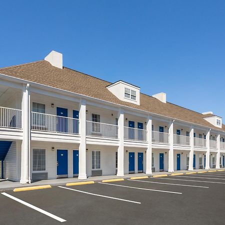 Baymont By Wyndham Brunswick Ga Hotel Exterior foto