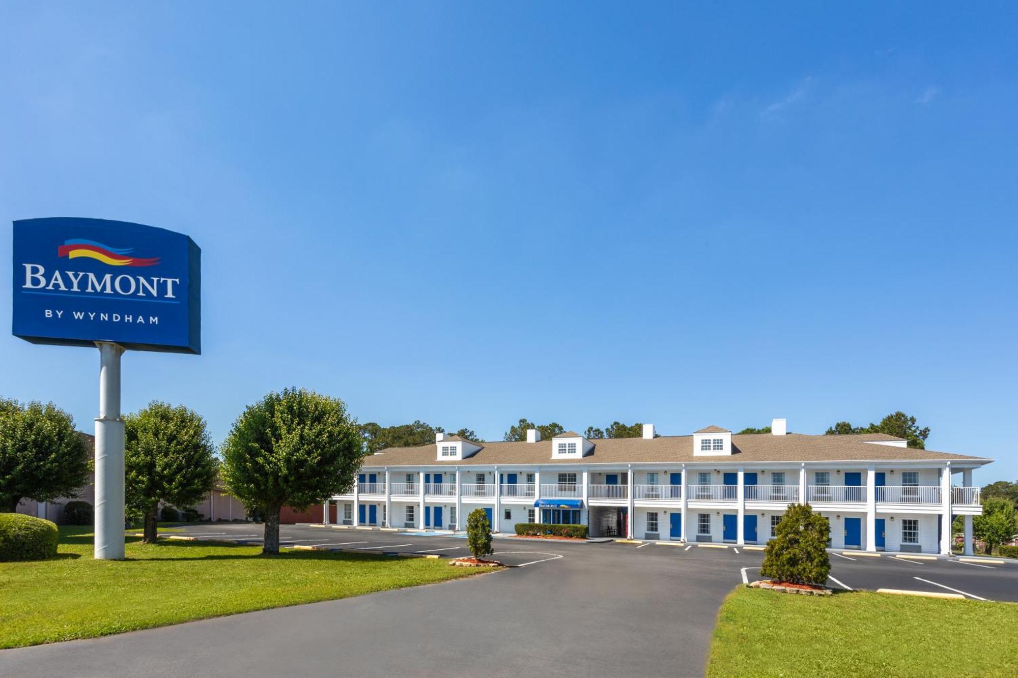 Baymont By Wyndham Brunswick Ga Hotel Exterior foto
