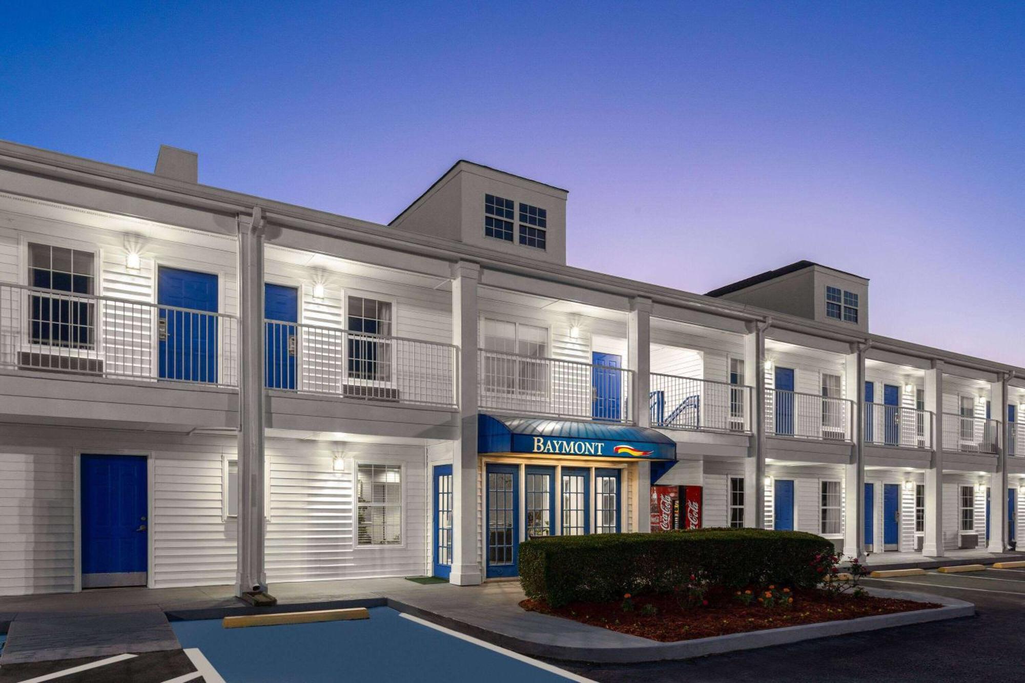 Baymont By Wyndham Brunswick Ga Hotel Exterior foto